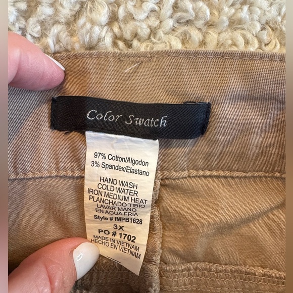 Khaki Shorts with Brown Braided Belt | NWT - Picture 6 of 8